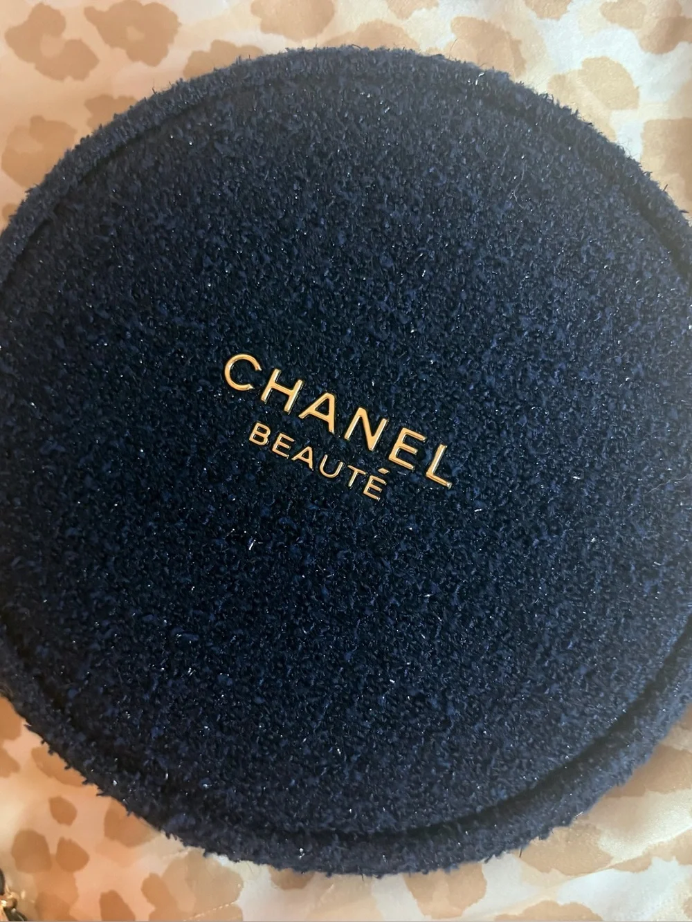GWP Chanel Beaute Navy Beauty Pouch w. Gold Chain + Original Packaging